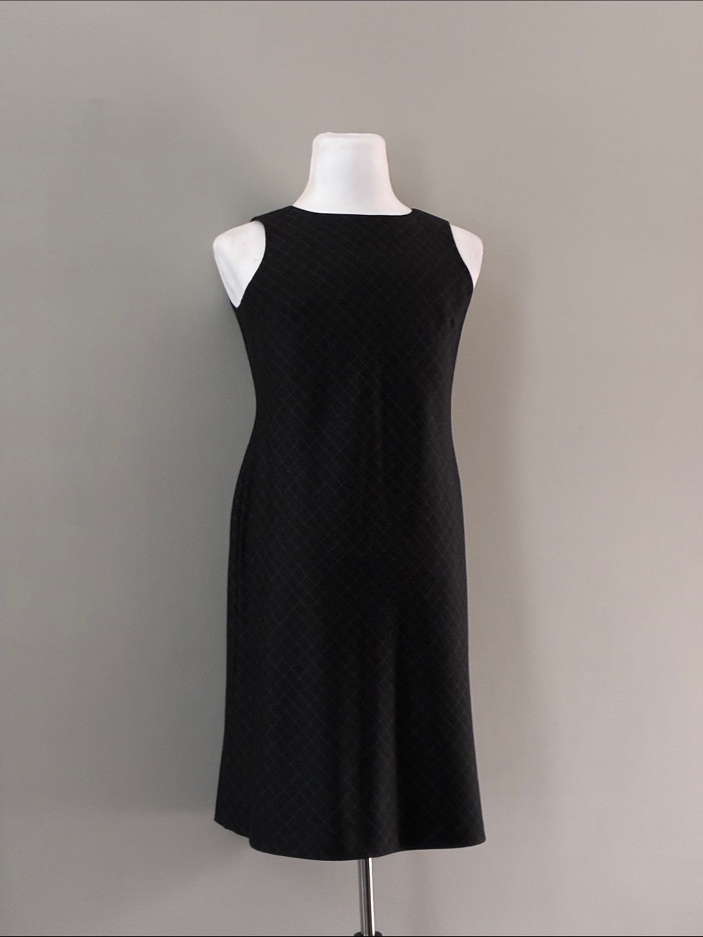 Lauren Ralph Lauren Black Wool Sleeveless Midi Sheath with Subtle Check